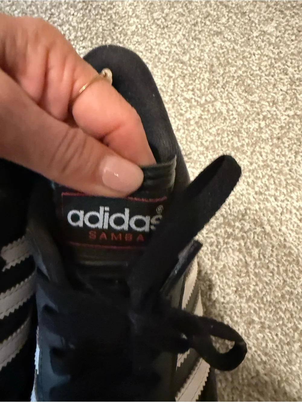 Adidas Samba Men's Black/White Classic Leather Sneakers